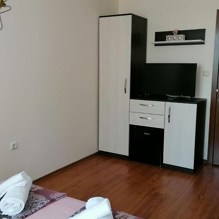 צרבו Villa Mareli מראה חיצוני תמונה