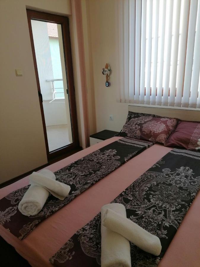 צרבו Villa Mareli מראה חיצוני תמונה