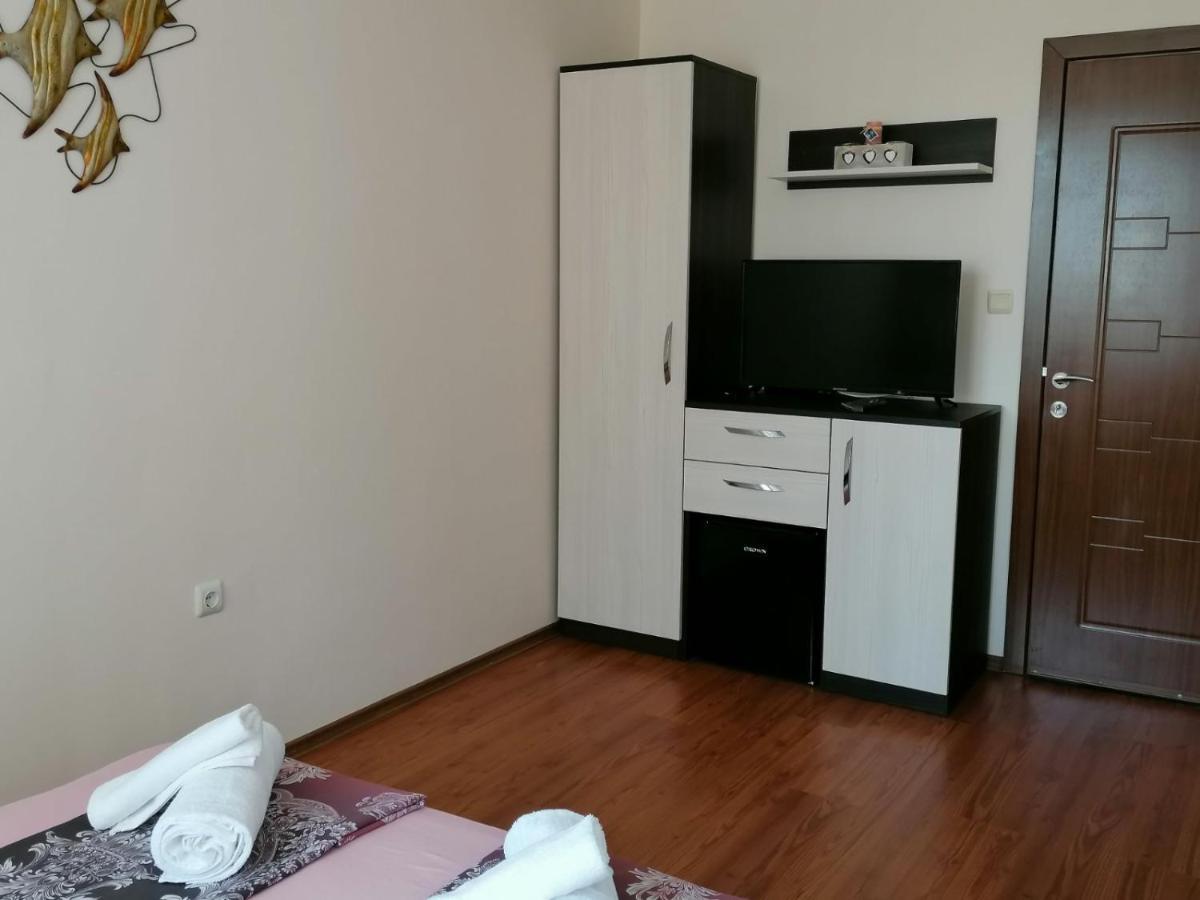 צרבו Villa Mareli מראה חיצוני תמונה