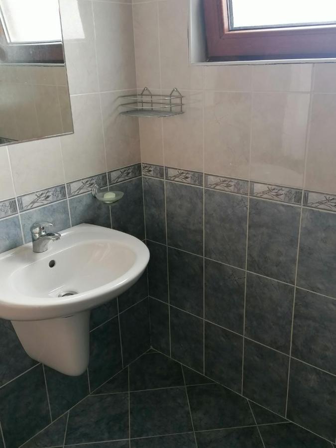 צרבו Villa Mareli מראה חיצוני תמונה